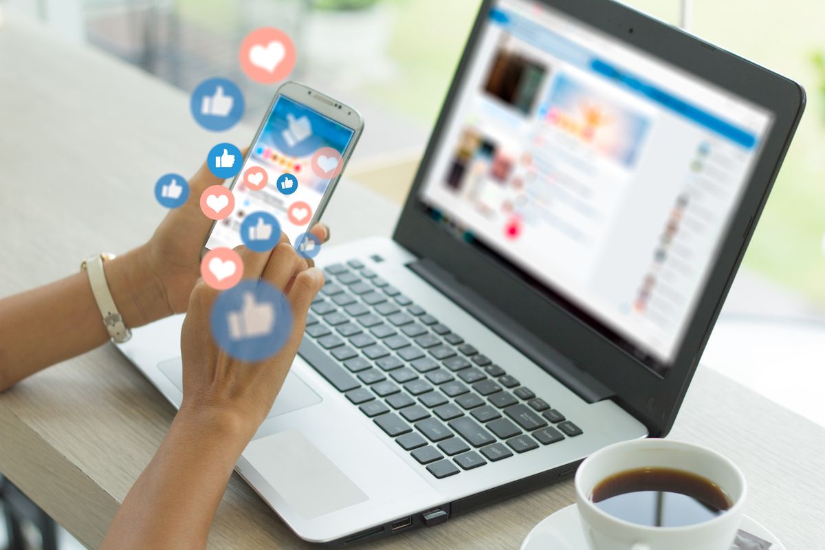 pc smartphone social network