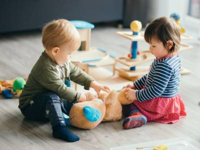 Bambini Piccoli Giocano Asilo Nido
