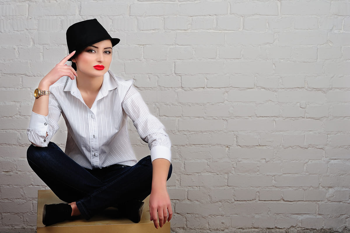 donna look mannish camicia berretto