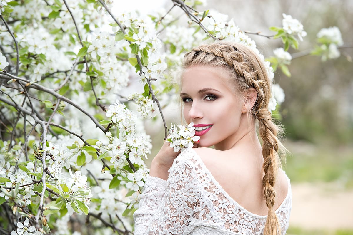 donna sposa capelli acconciatura treccia