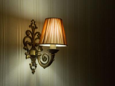 luce lampada parete paralume