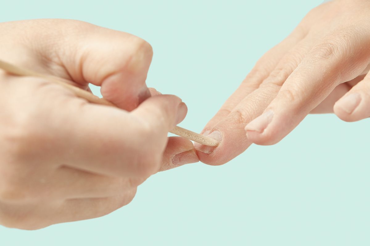 Manicure cuticole con i bastoncini