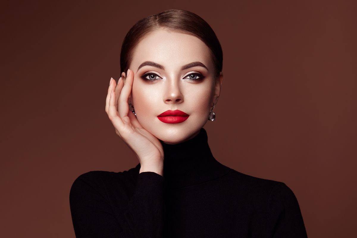 Ragazza viso rossetto