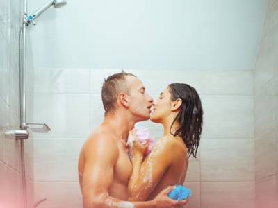 Sesso sotto la doccia