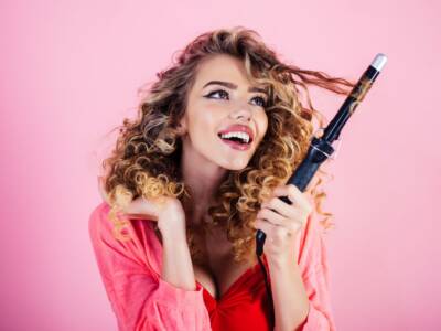 Ragazza Capelli Ricci Arricciacapelli