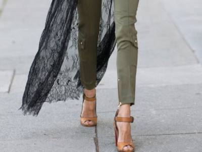 pantaloni cargo