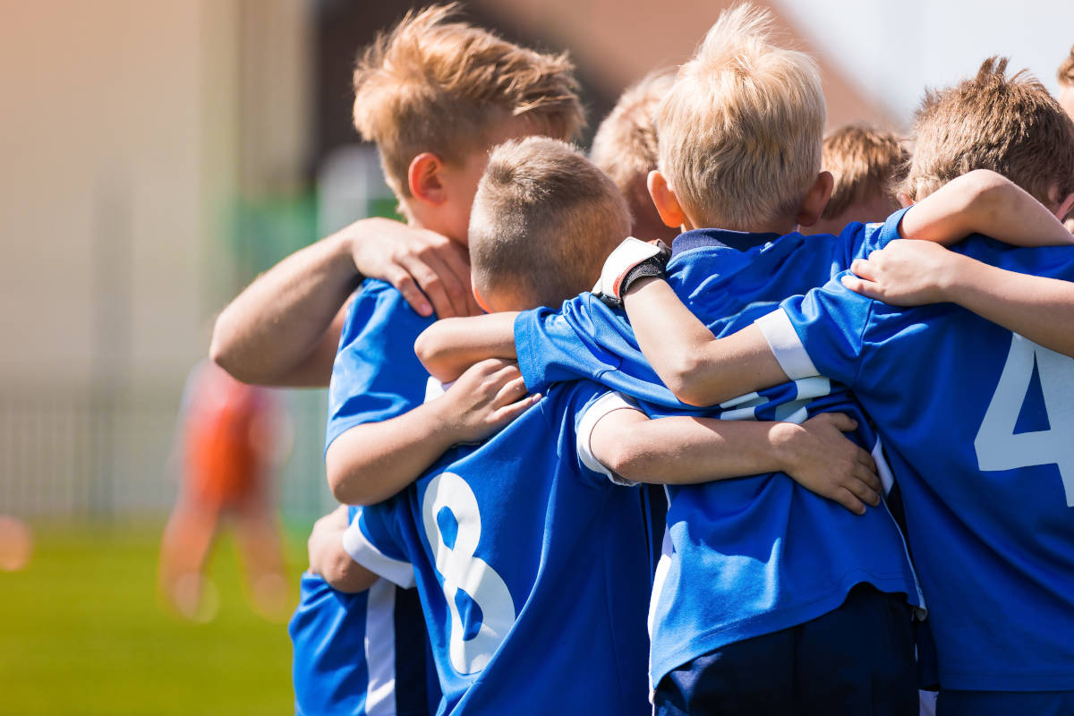 bambini sport calcio