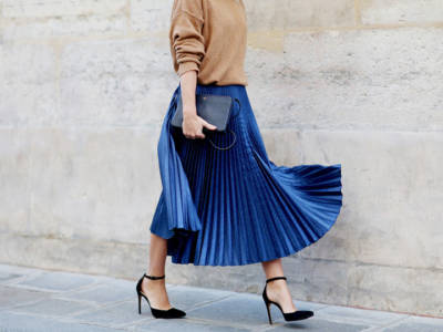 5 modi di portare la gonna plissettata in inverno: le idee look da copiare