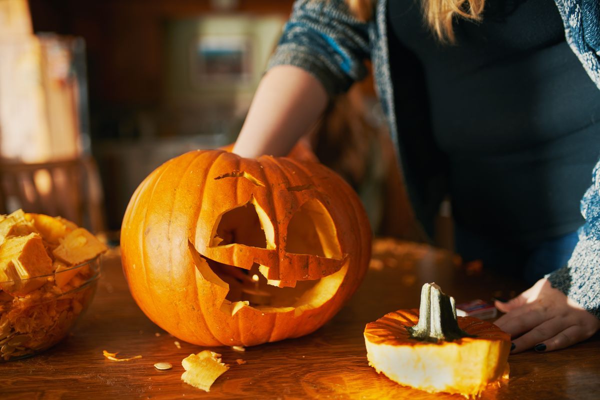 Zucca di Halloween intagliata