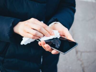 pulire smartphone