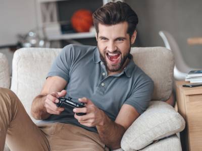 Uomo Videogiochi