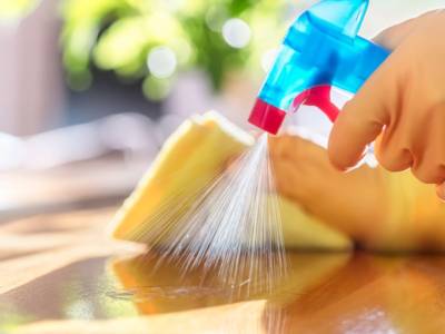 Spray antipolvere fai da te