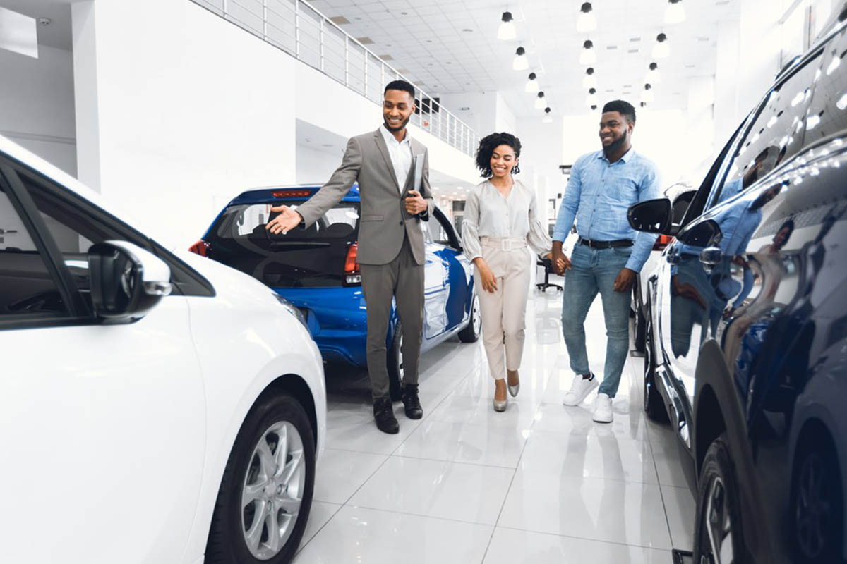 concessionaria auto mostra auto