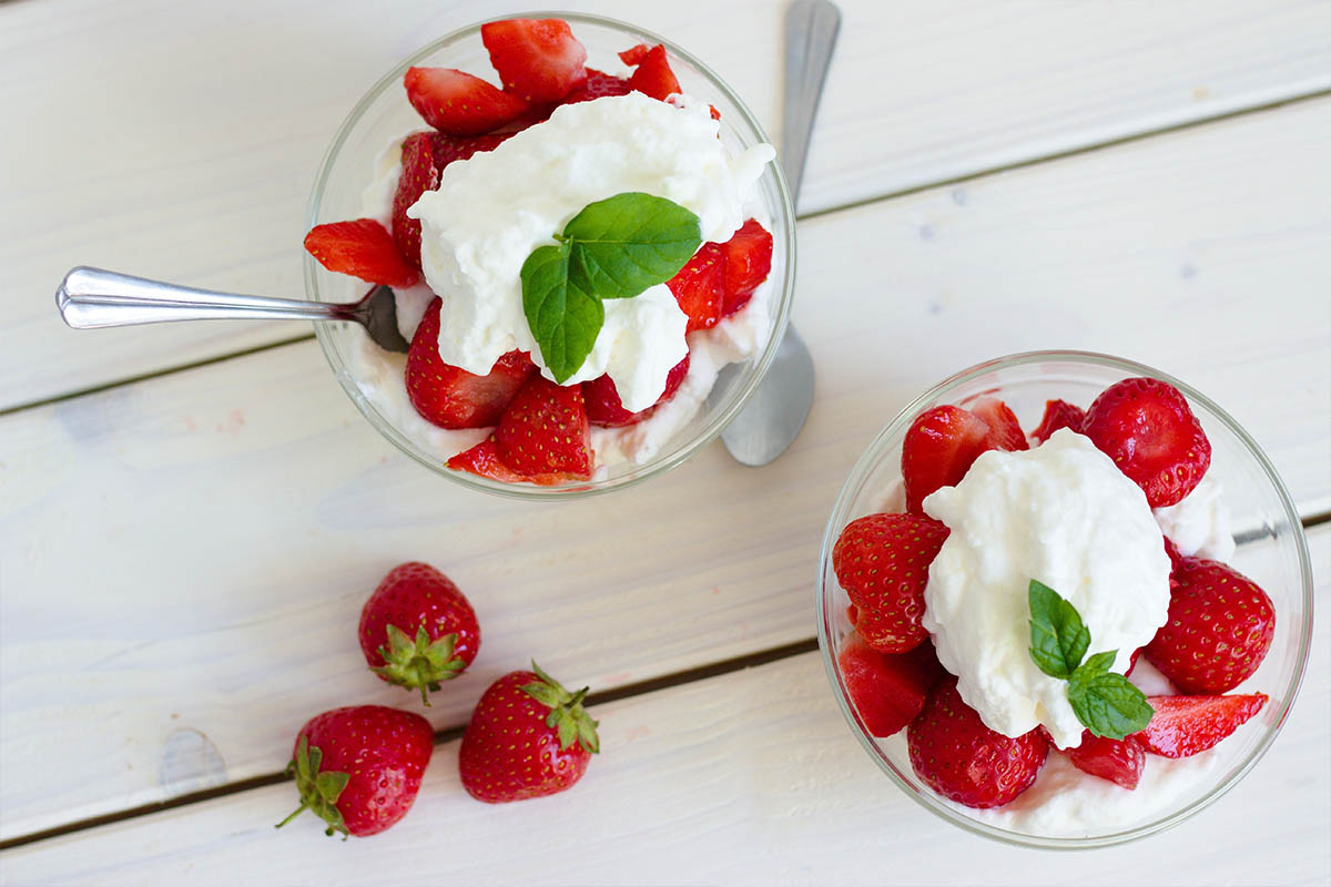 fragole con panna montata