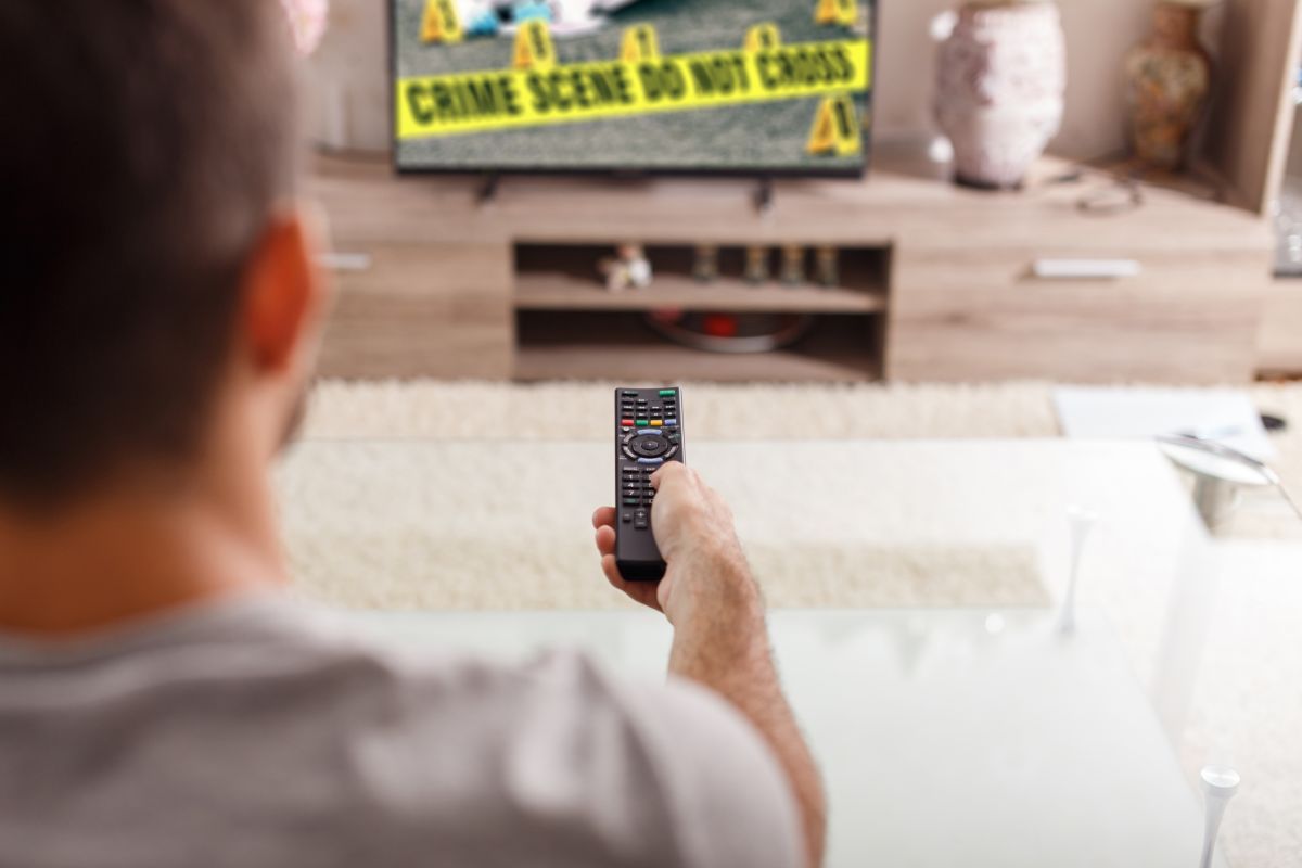 uomo programma tv crime