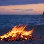 Un falò sulla spiaggia