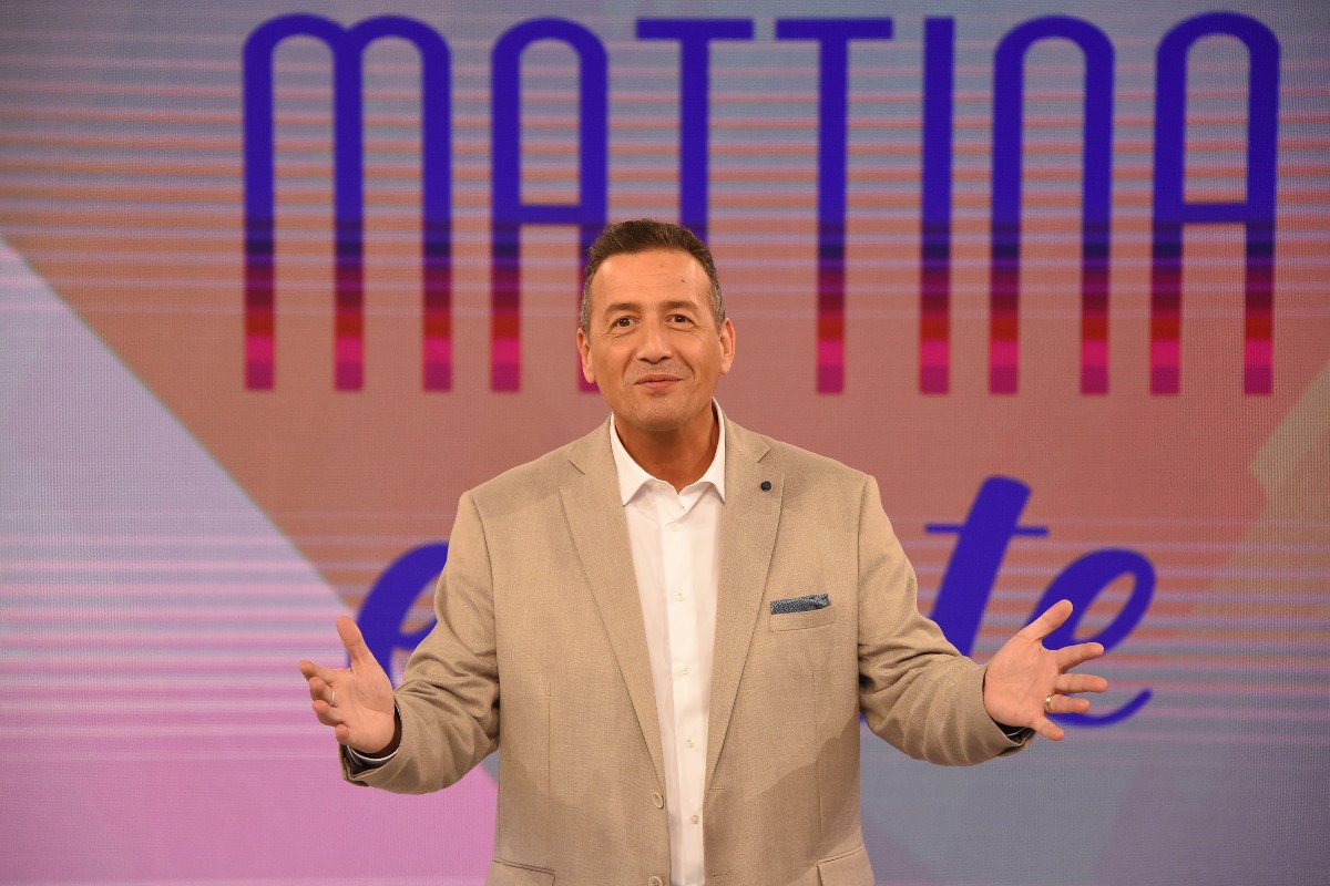 Alessandro Greco, conduttore italiano, negli studi di via Teulada a Roma durante Rai Uno Mattina Estate, il 6 giugno 2024.