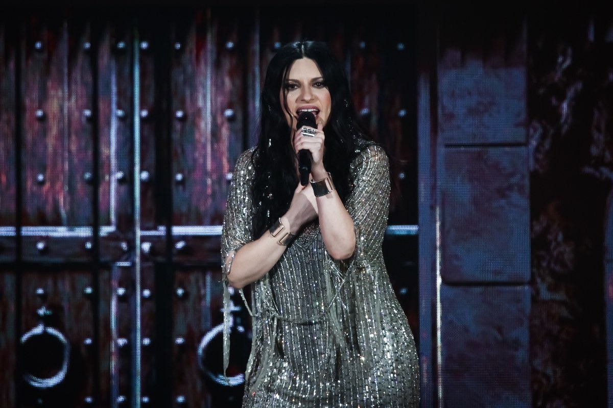 Laura Pausini sul palco del Movistar Arena di Madrid durante il concerto