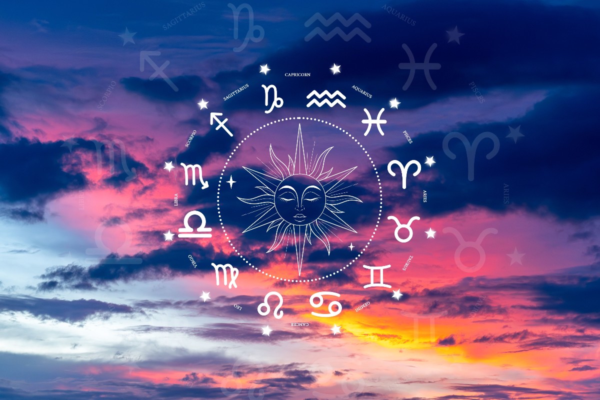 Rappresentazione dei segni zodiacali su uno sfondo di cielo al tramonto.